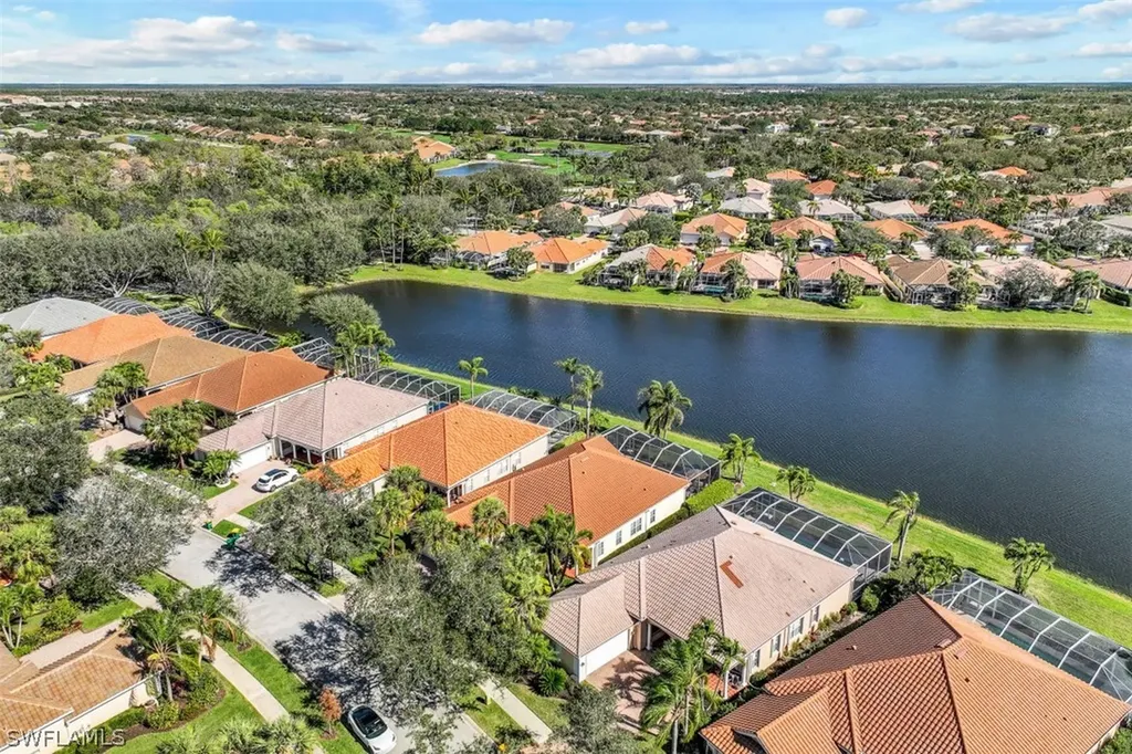 4334 Queen Elizabeth Way Naples FL 34119