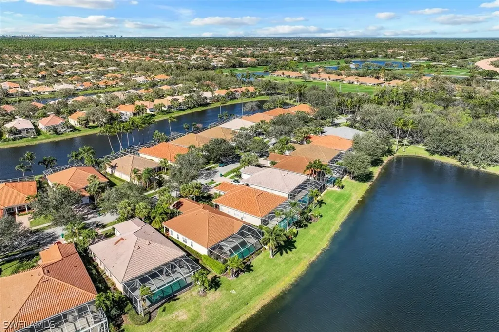 4334 Queen Elizabeth Way Naples FL 34119