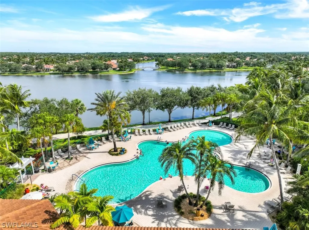 4334 Queen Elizabeth Way Naples FL 34119