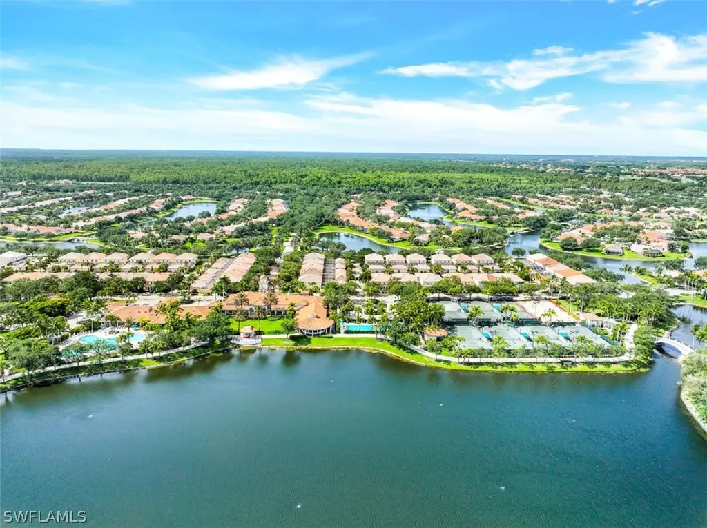 4334 Queen Elizabeth Way Naples FL 34119