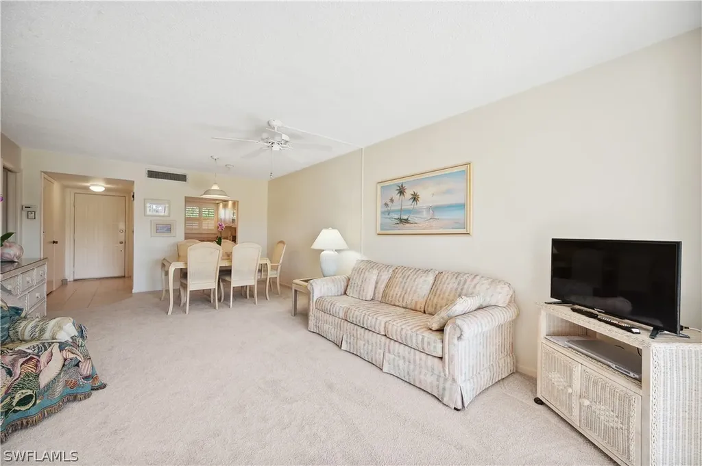 21 High Point Circle E Naples FL 34103