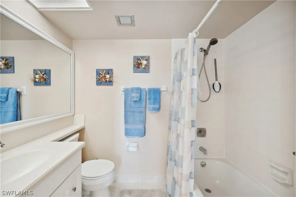 21 High Point Circle E Naples FL 34103