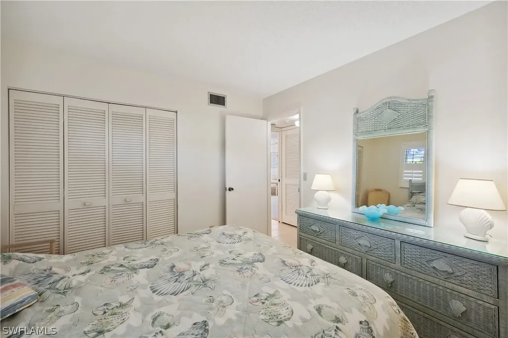 21 High Point Circle E Naples FL 34103