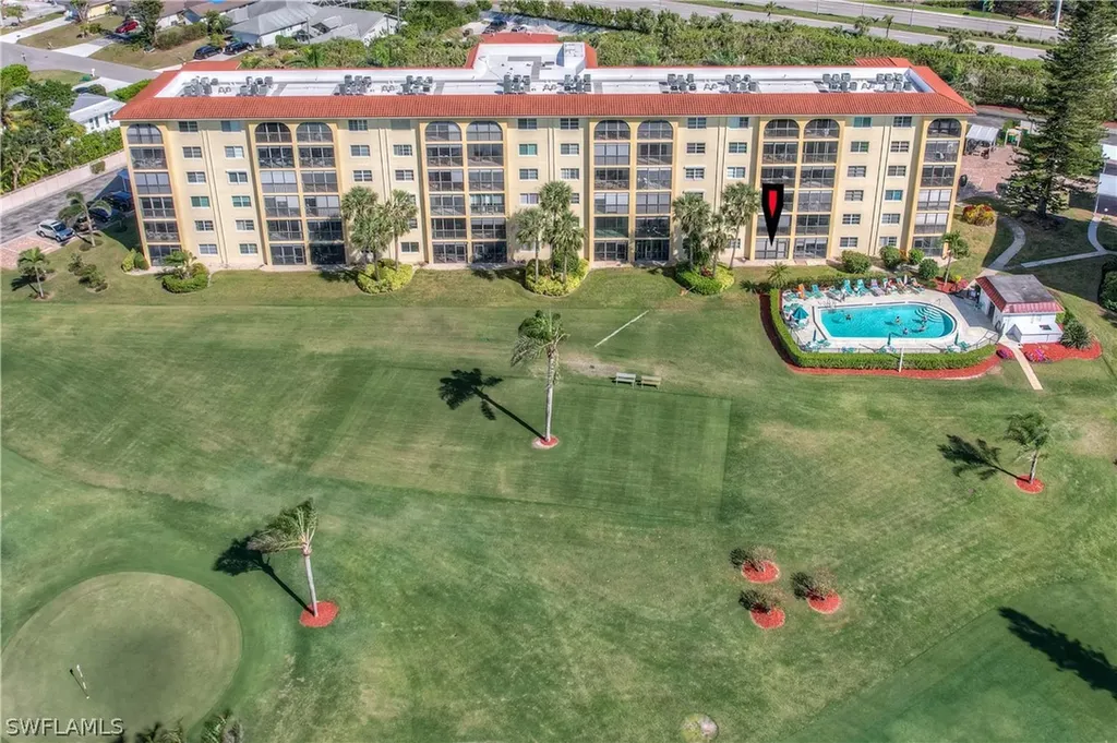 21 High Point Circle E Naples FL 34103