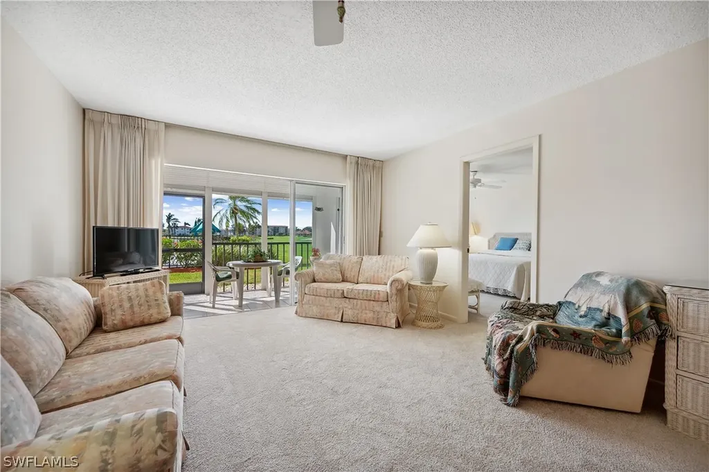 21 High Point Circle E Naples FL 34103