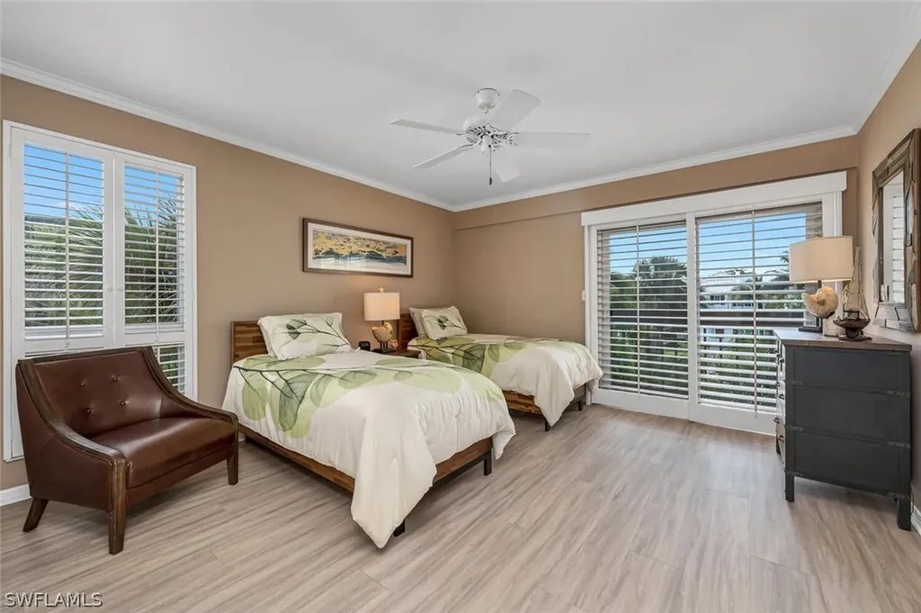 995 9th Avenue S Naples FL 34102