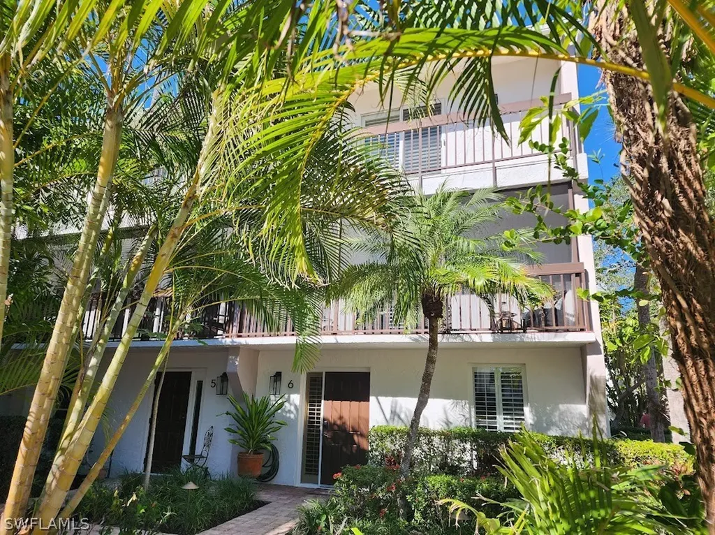995 9th Avenue S Naples FL 34102