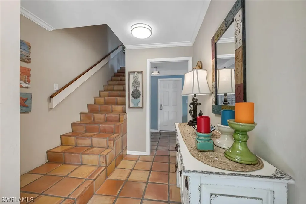995 9th Avenue S Naples FL 34102