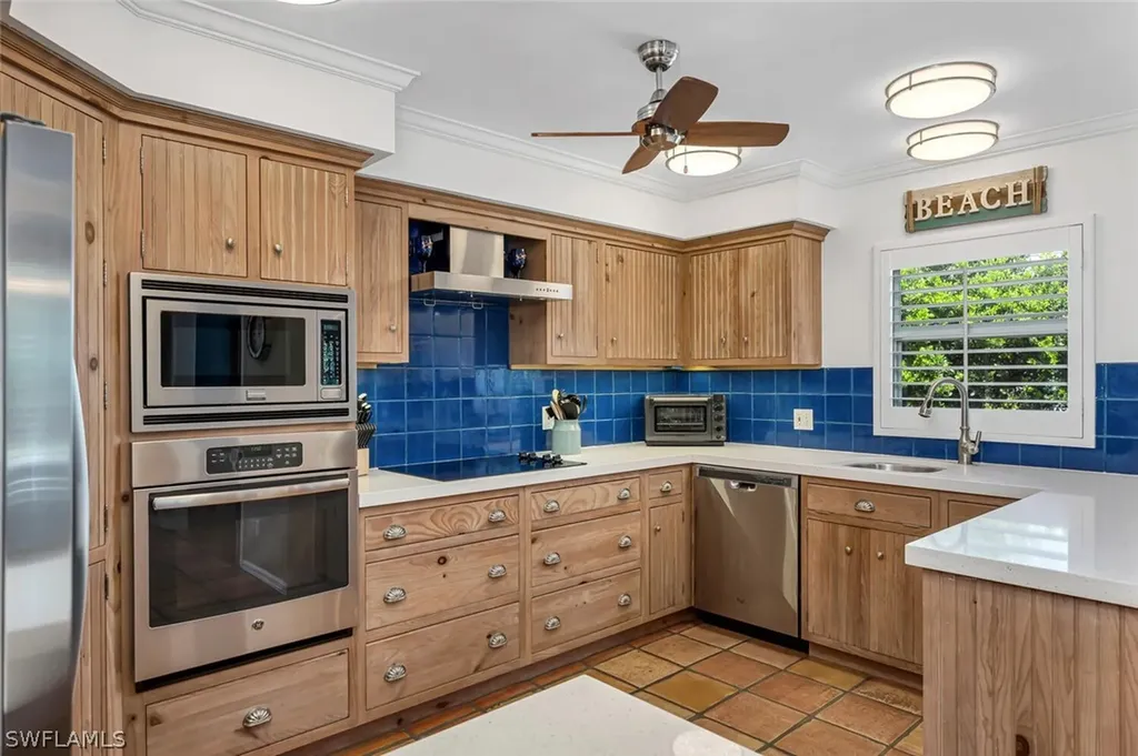 995 9th Avenue S Naples FL 34102