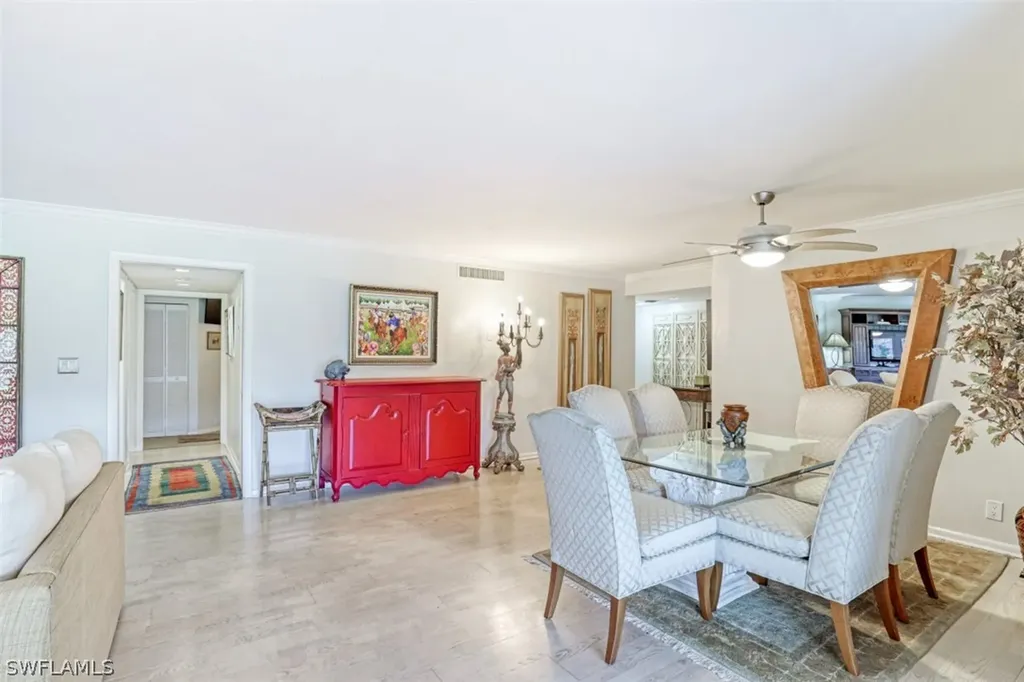102 Clubhouse Drive Naples FL 34105