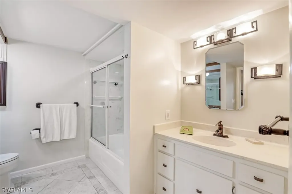 102 Clubhouse Drive Naples FL 34105