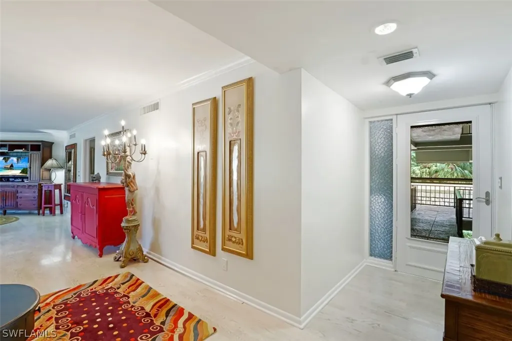 102 Clubhouse Drive Naples FL 34105