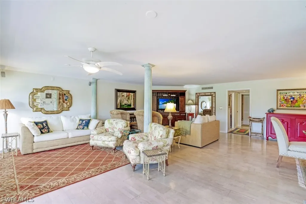 102 Clubhouse Drive Naples FL 34105