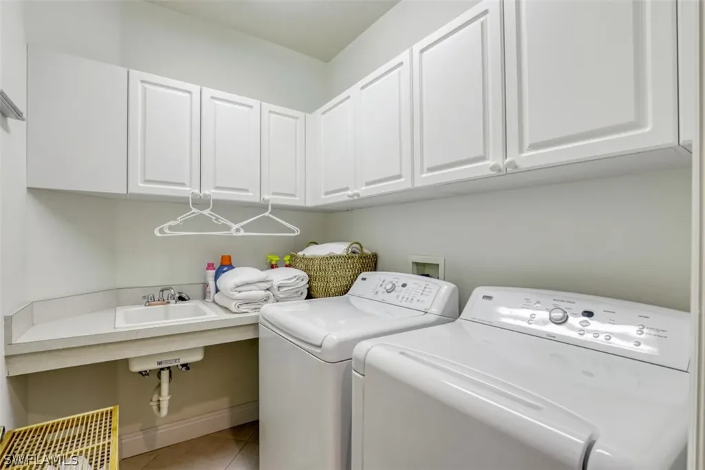 24381 Sandpiper Isle Way Bonita Springs FL 34134