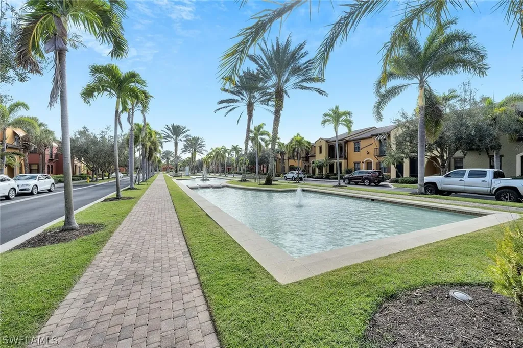 9066 Albion Lane N Naples FL 34113