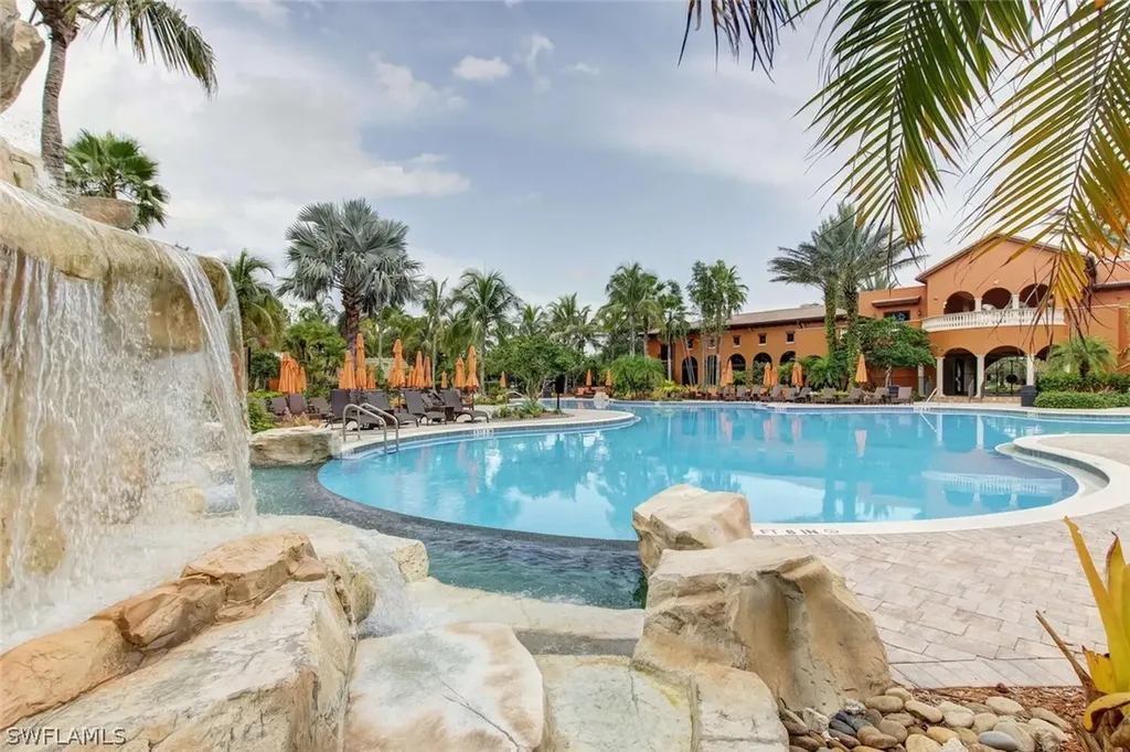 9066 Albion Lane N Naples FL 34113
