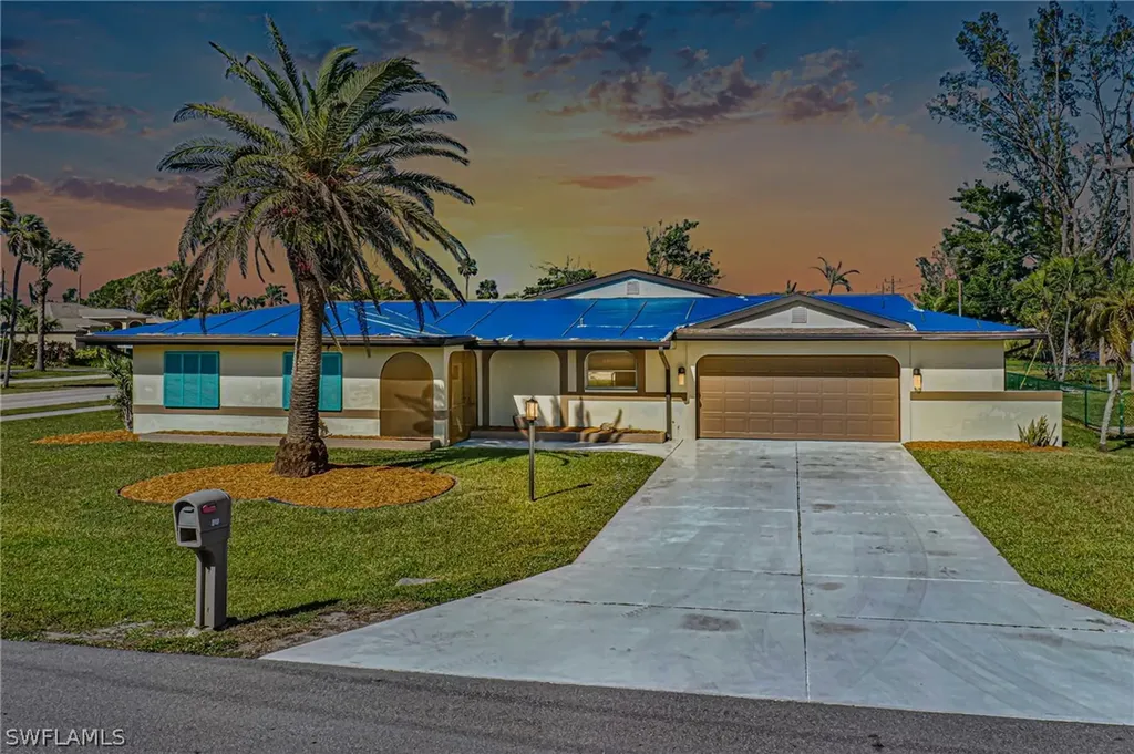 401 SE 42nd Terrace Cape Coral FL 33904