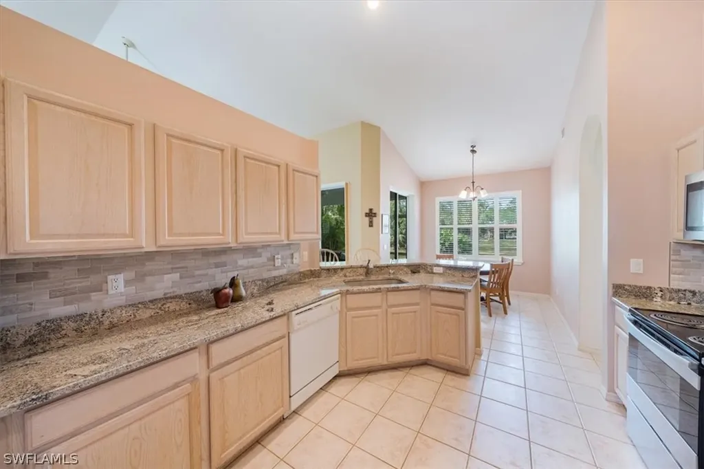 595 31st Street NW Naples FL 34120