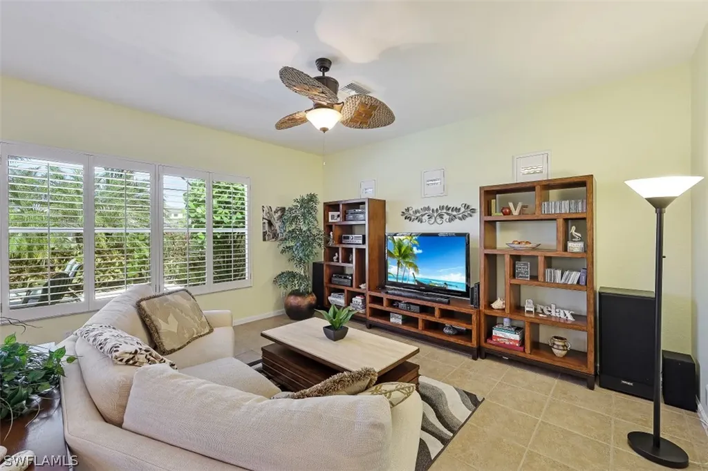 8219 Potomac Lane Naples FL 34104