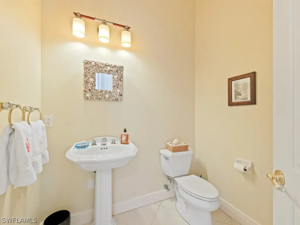 948 Glen Lake Circle Naples FL 34119