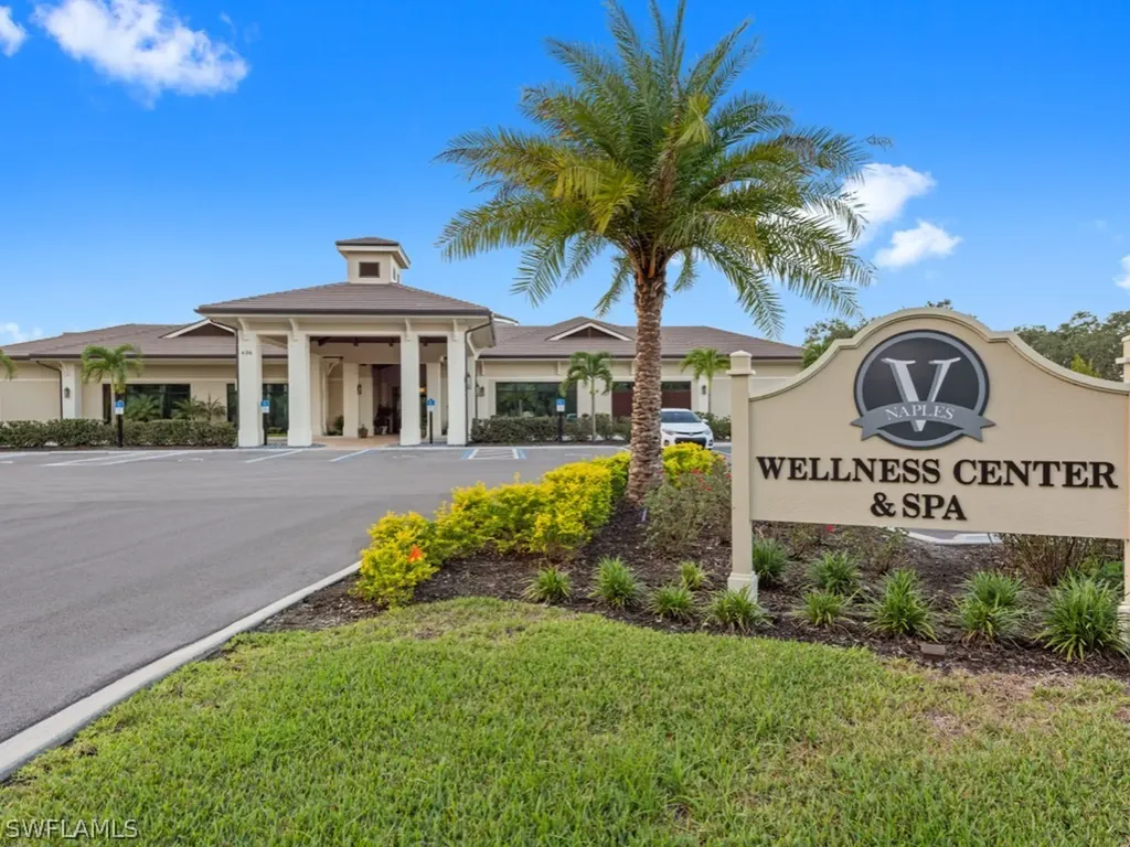 948 Glen Lake Circle Naples FL 34119