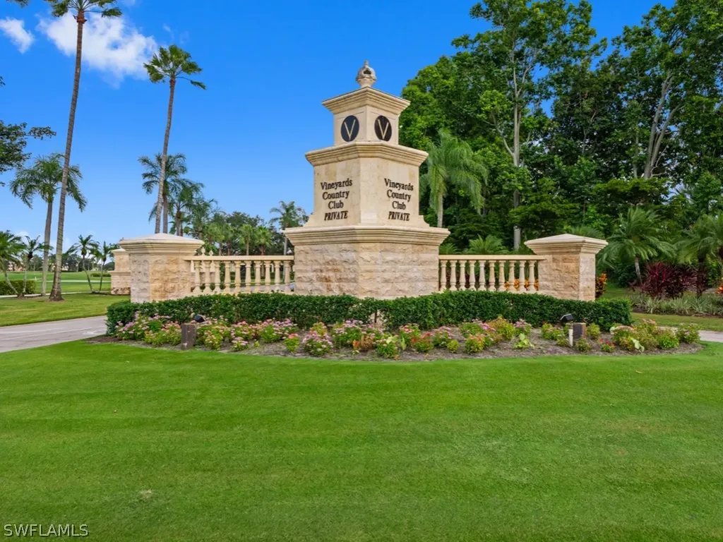 948 Glen Lake Circle Naples FL 34119