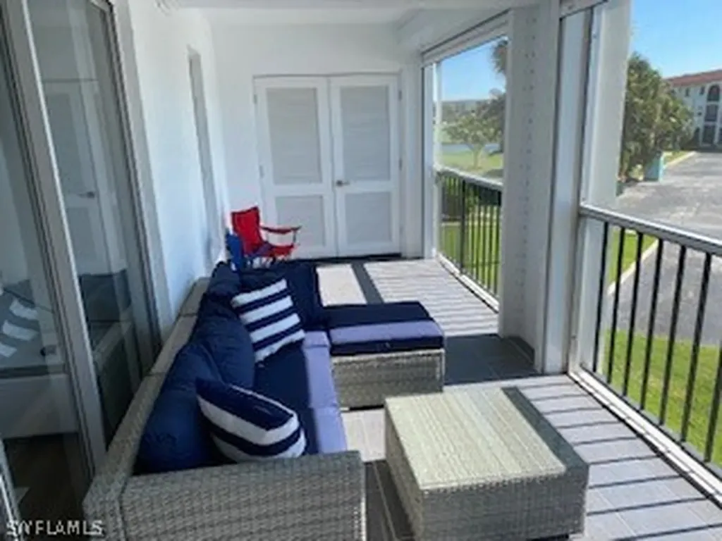 53 High Point Circle W Naples FL 34103