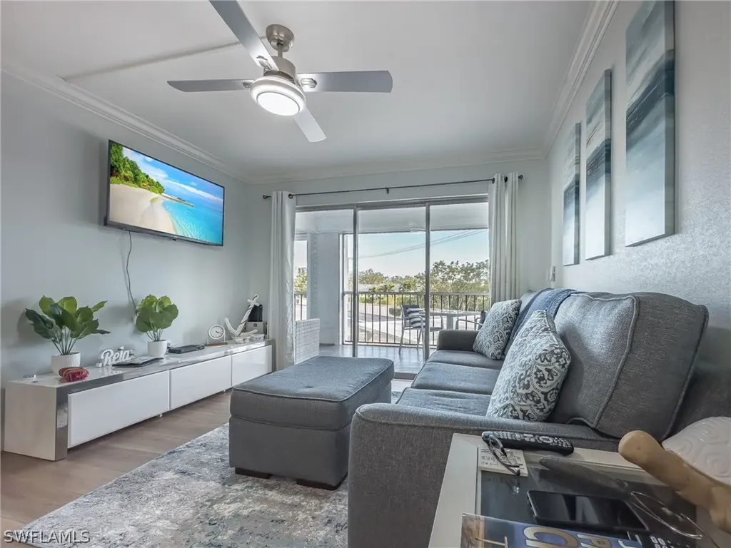 53 High Point Circle W Naples FL 34103