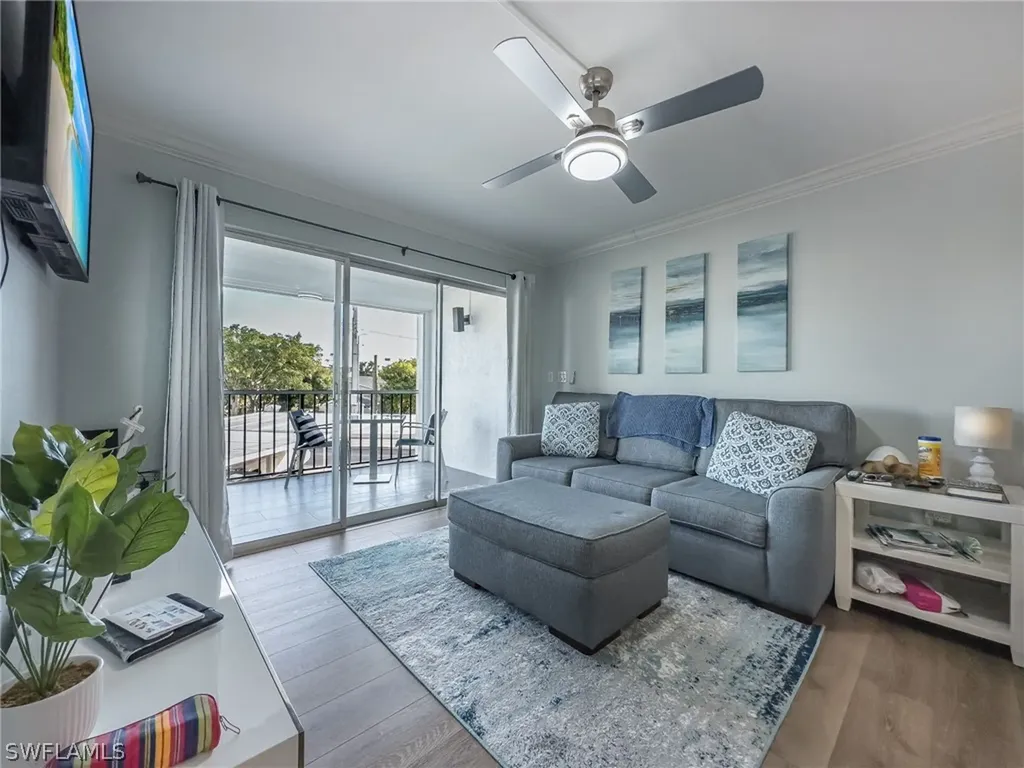 53 High Point Circle W Naples FL 34103