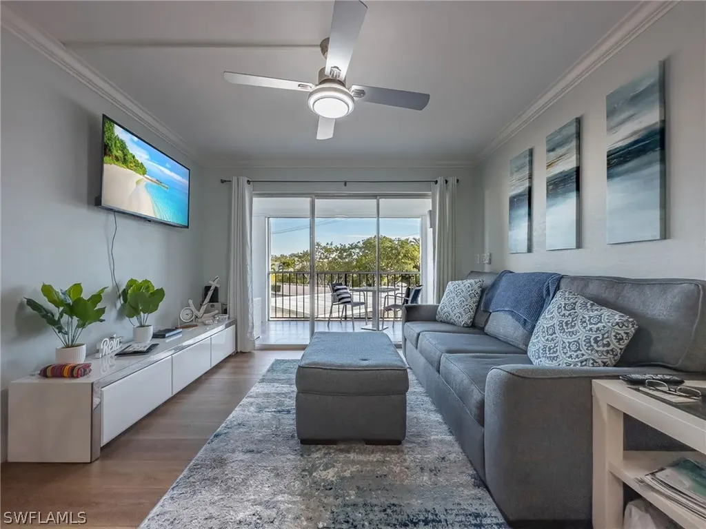 53 High Point Circle W Naples FL 34103