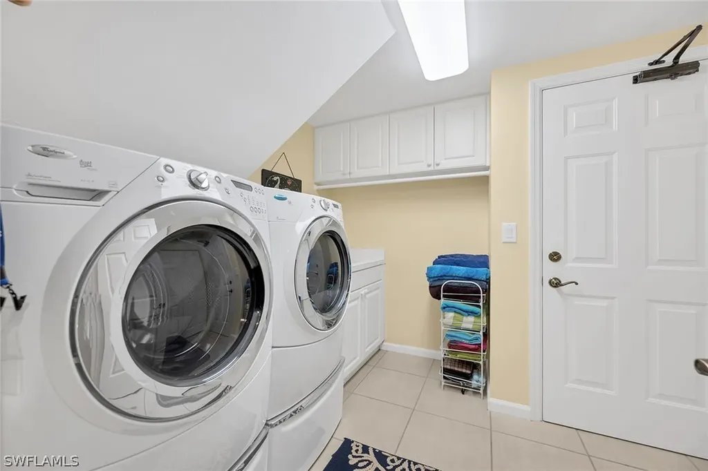 8444 Abbington Circle Naples FL 34108