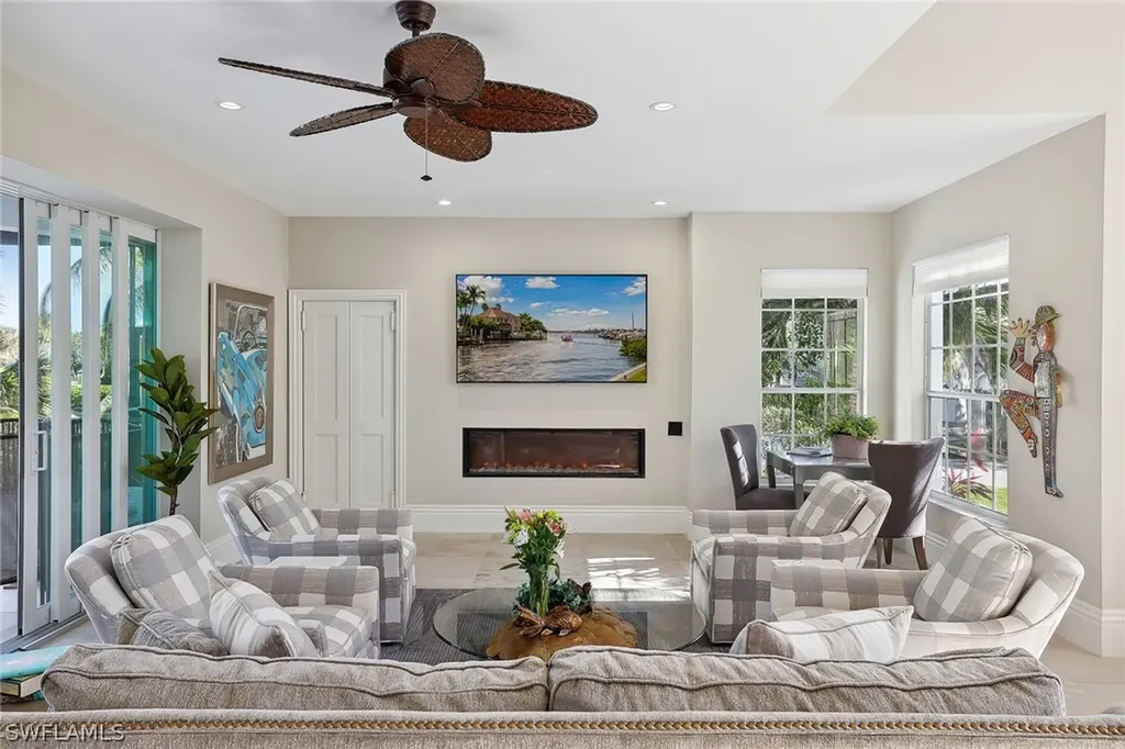 260 Hideaway Circle S Marco Island FL 34145