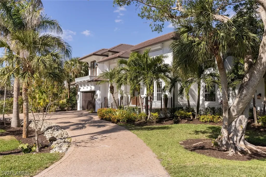 260 Hideaway Circle S Marco Island FL 34145