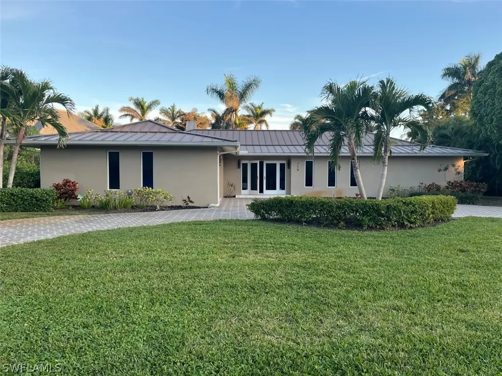 718 Old Trail Drive Naples FL 34103