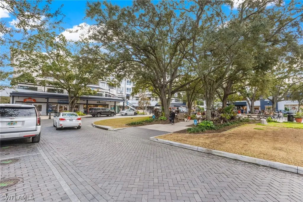608 S Dakota Avenue Tampa FL 33606