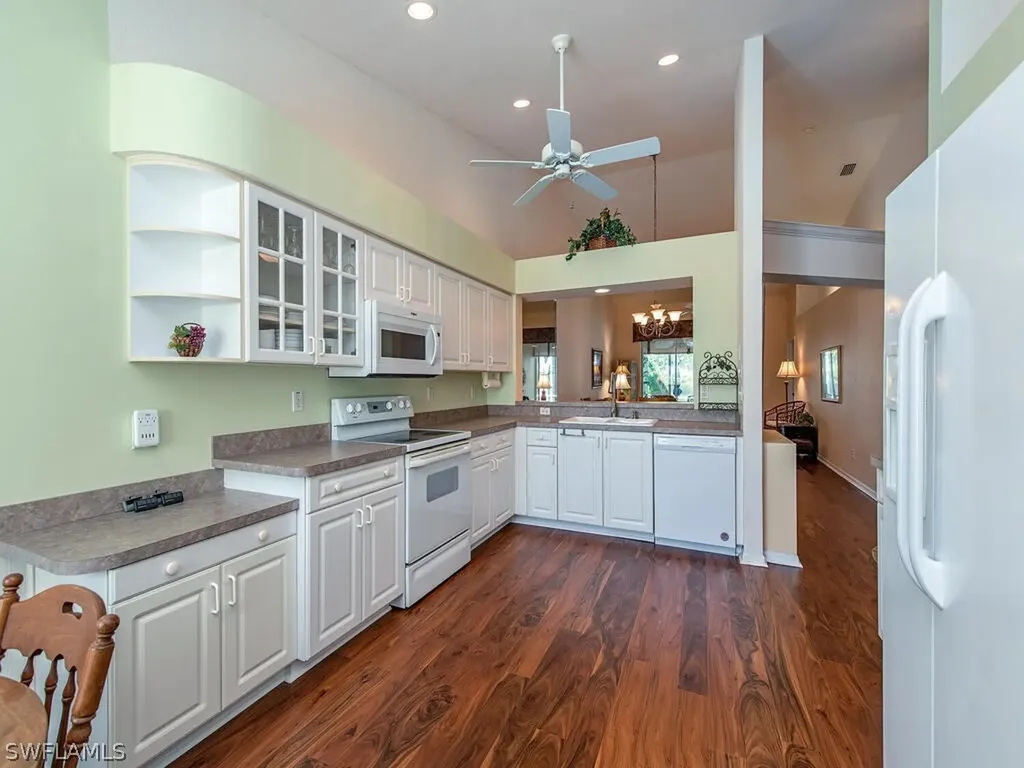 5708 Greenwood Circle Naples FL 34112