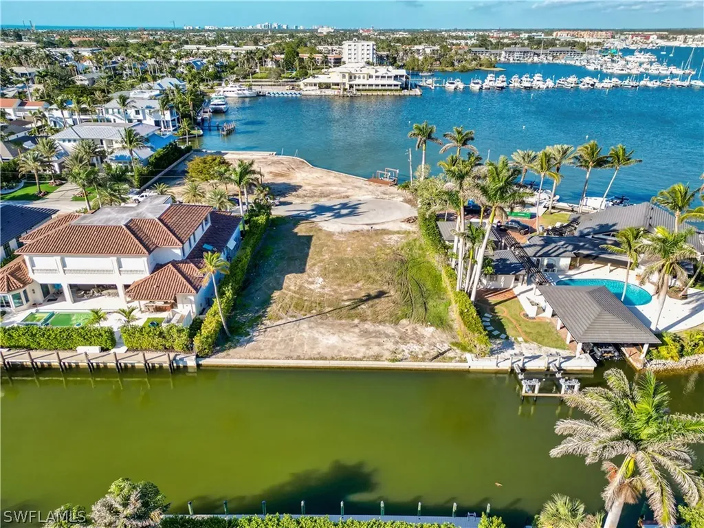 754 16th Avenue S Naples FL 34102