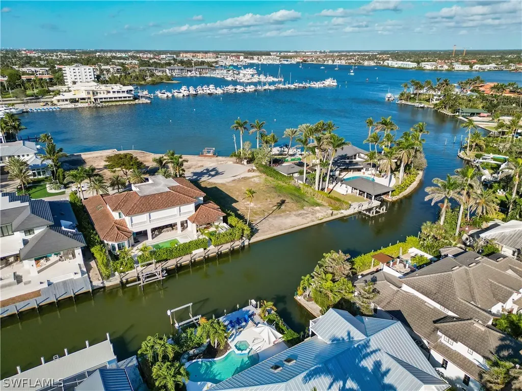 754 16th Avenue S Naples FL 34102