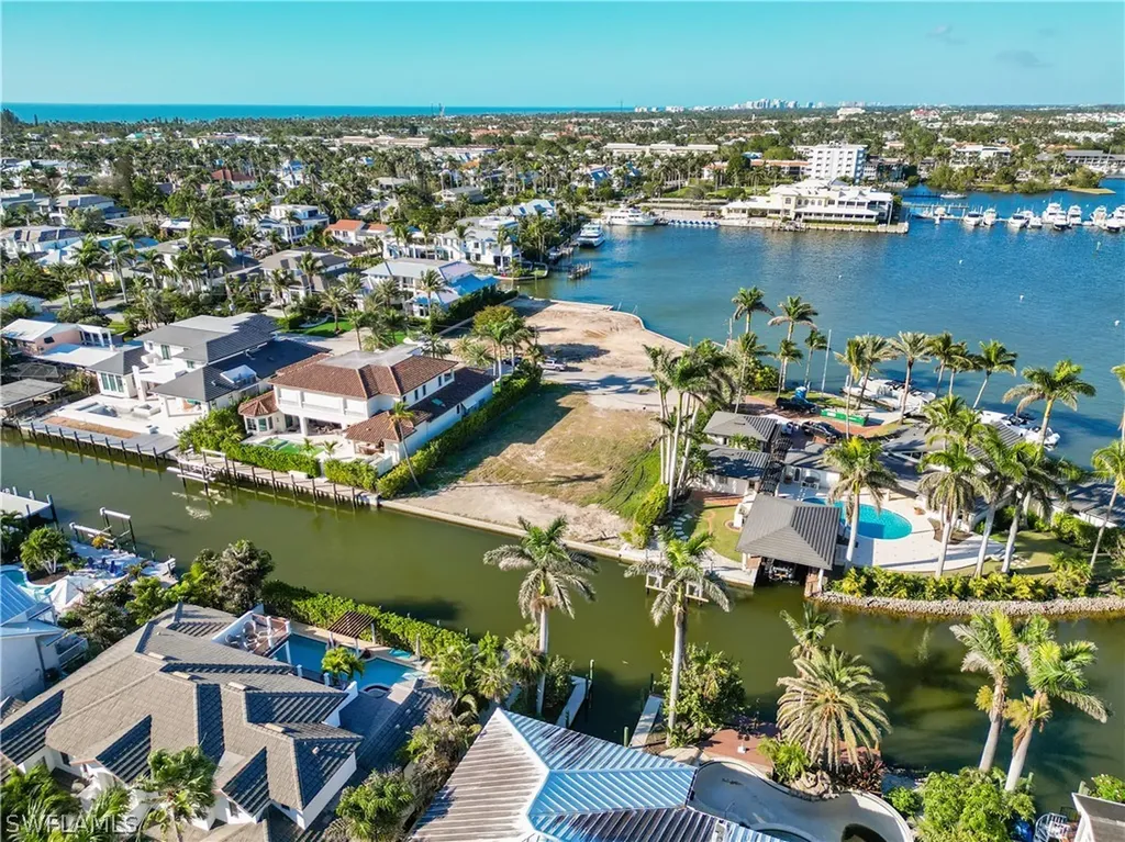 754 16th Avenue S Naples FL 34102