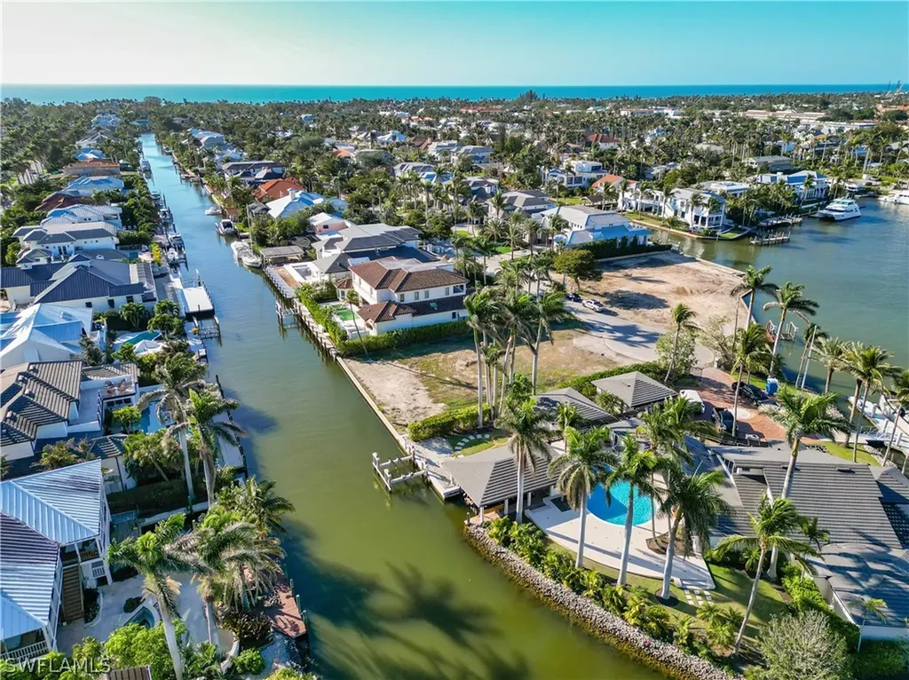 754 16th Avenue S Naples FL 34102