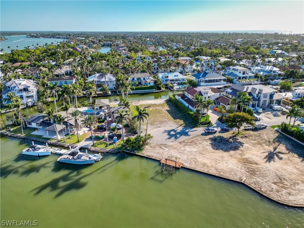 754 16th Avenue S Naples FL 34102