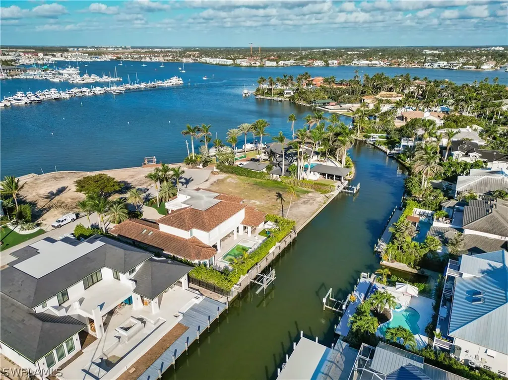754 16th Avenue S Naples FL 34102