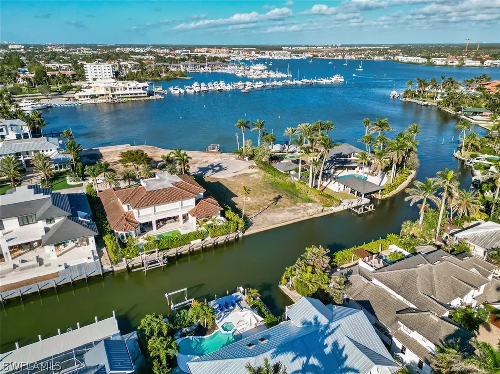 754 16th Avenue S Naples FL 34102