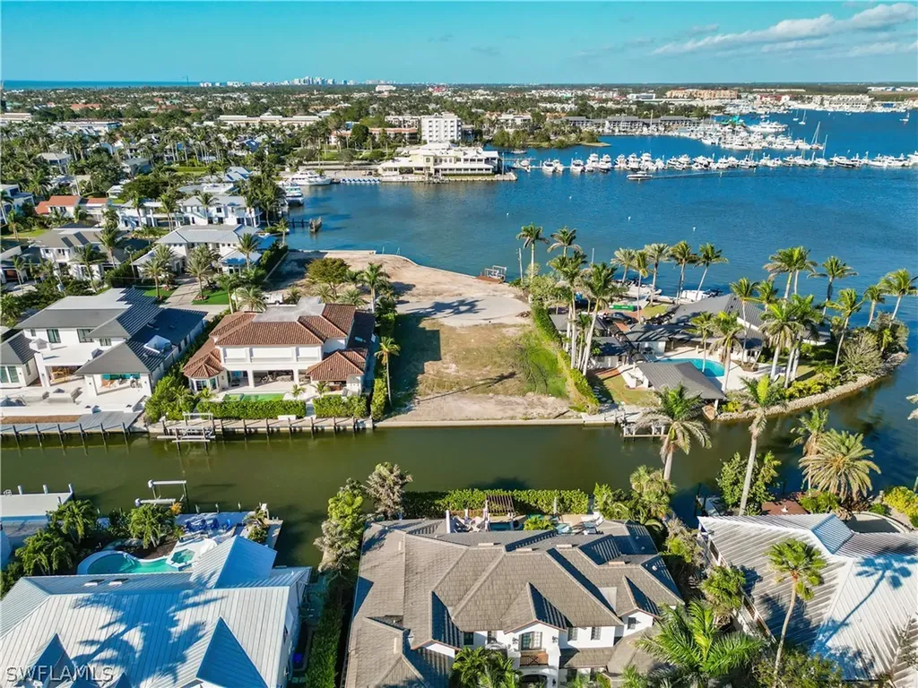 754 16th Avenue S Naples FL 34102