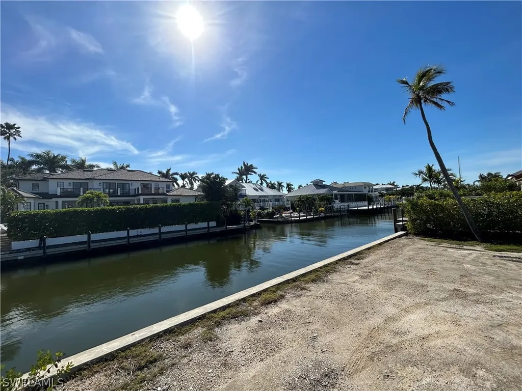 754 16th Avenue S Naples FL 34102