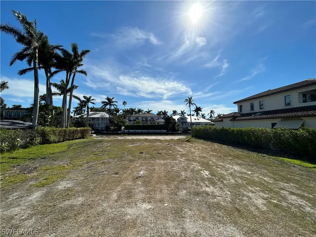 754 16th Avenue S Naples FL 34102