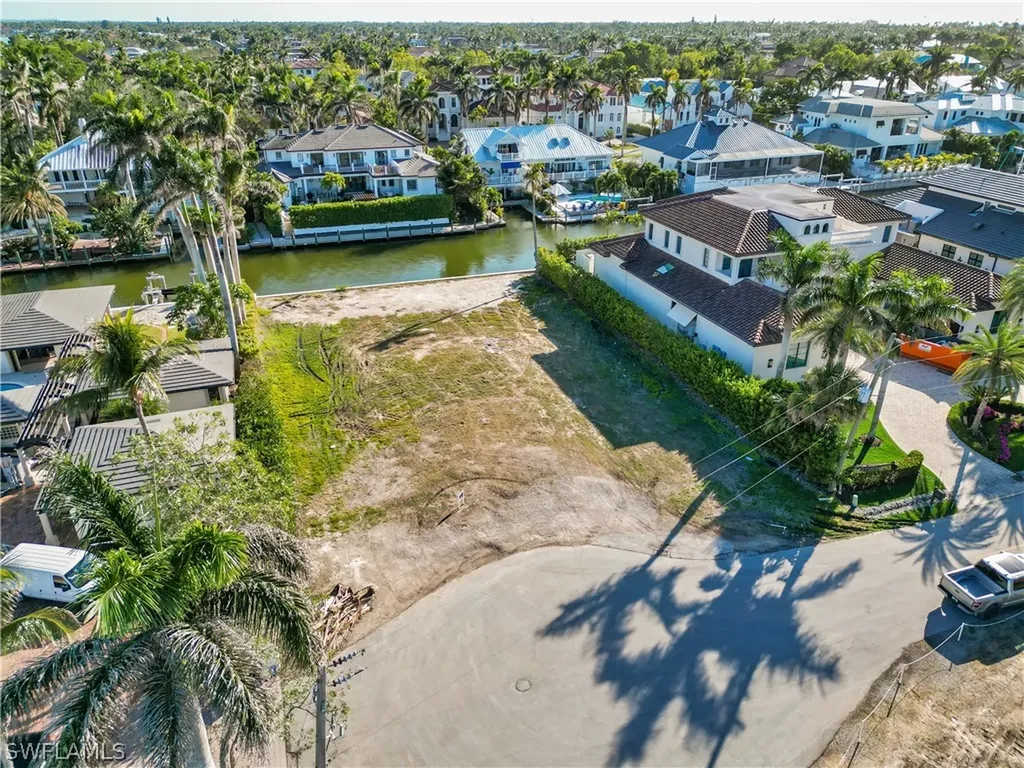 754 16th Avenue S Naples FL 34102