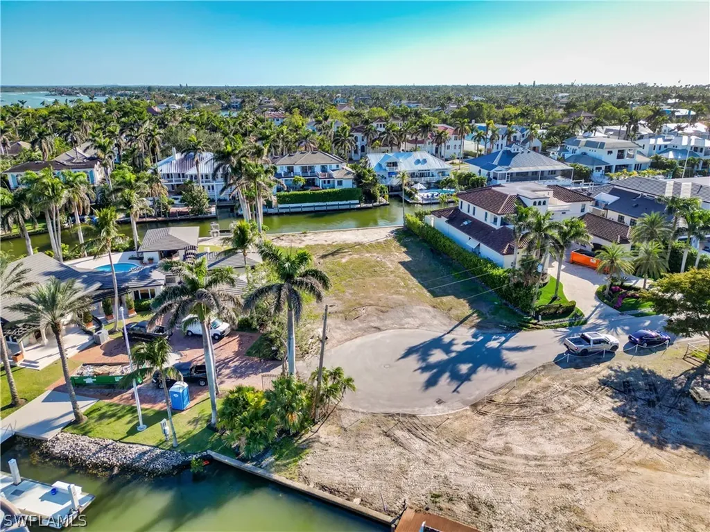 754 16th Avenue S Naples FL 34102