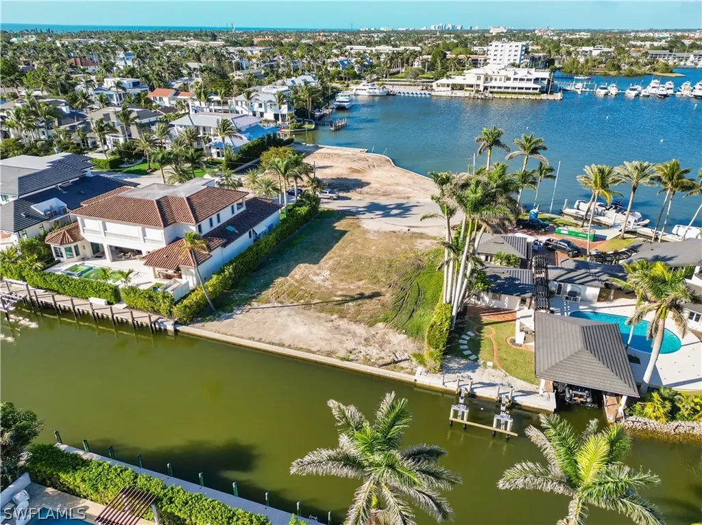 754 16th Avenue S Naples FL 34102