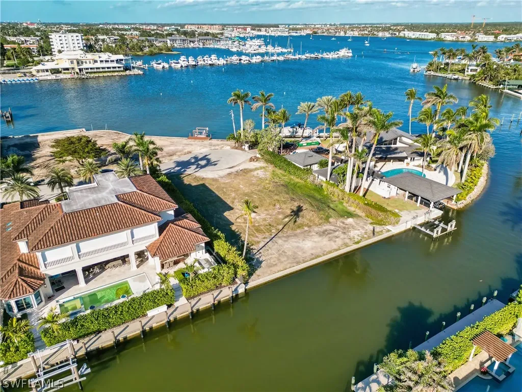 754 16th Avenue S Naples FL 34102